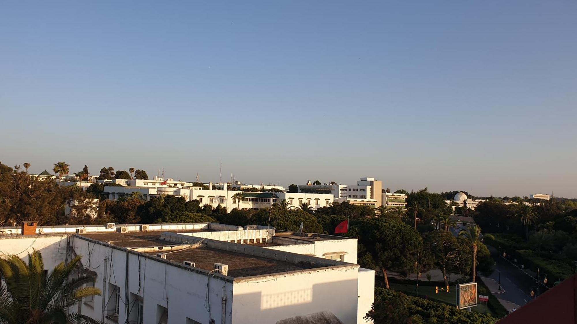 Appartement Agreable Avec 2 Tres Belles Terrasses Au Coeur De Rabat Exterior foto