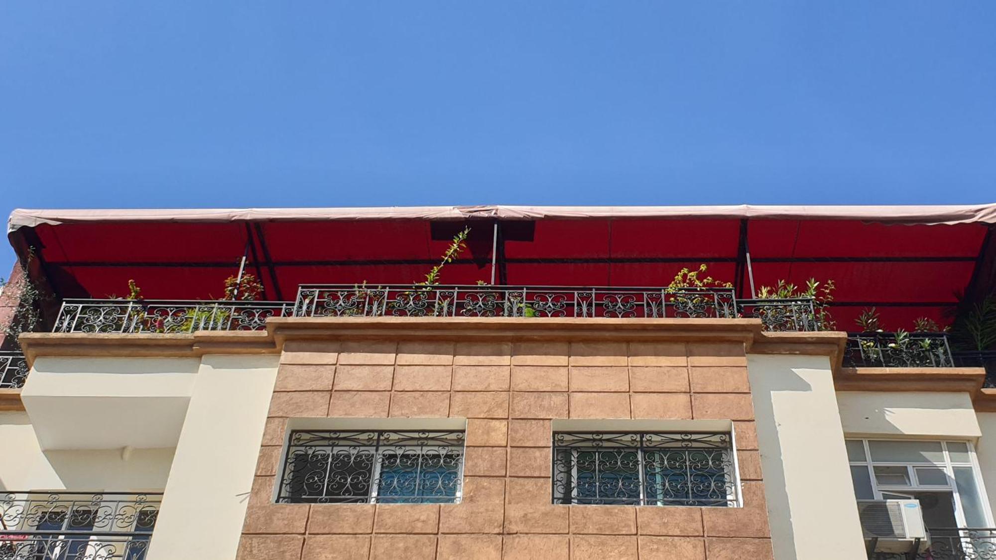 Appartement Agreable Avec 2 Tres Belles Terrasses Au Coeur De Rabat Exterior foto
