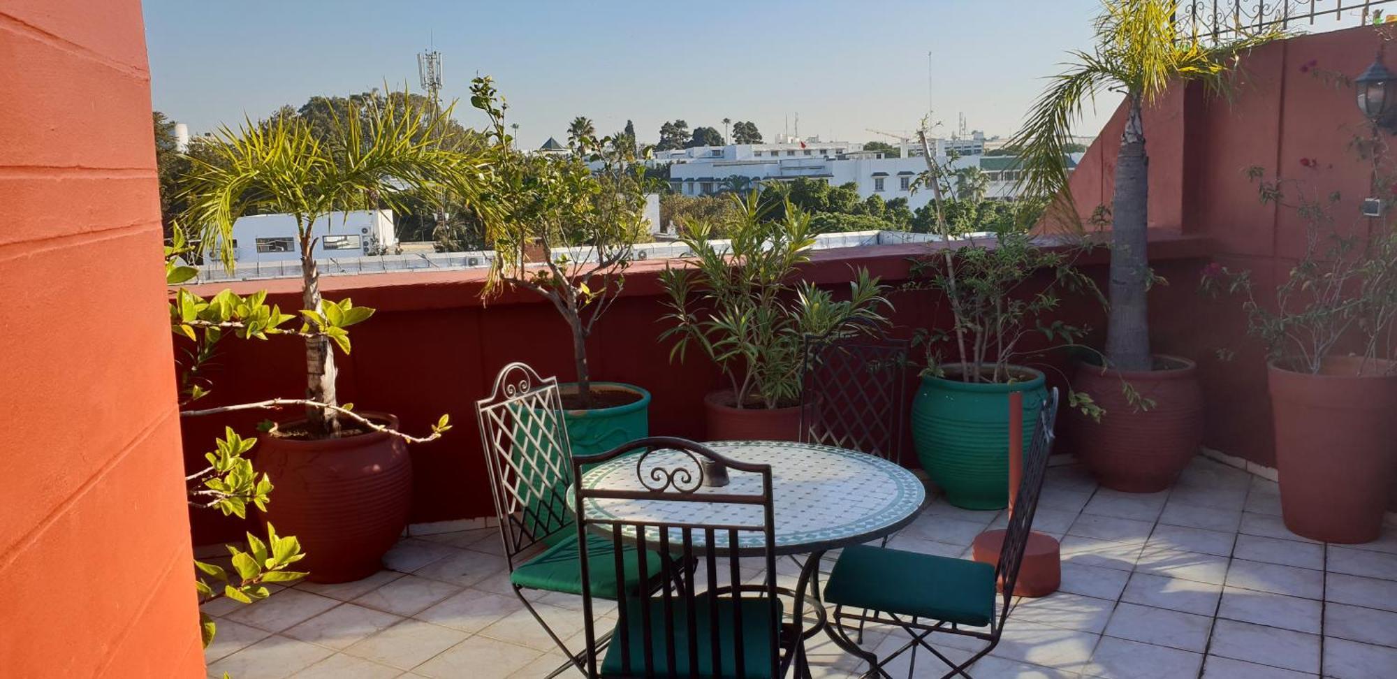 Appartement Agreable Avec 2 Tres Belles Terrasses Au Coeur De Rabat Exterior foto