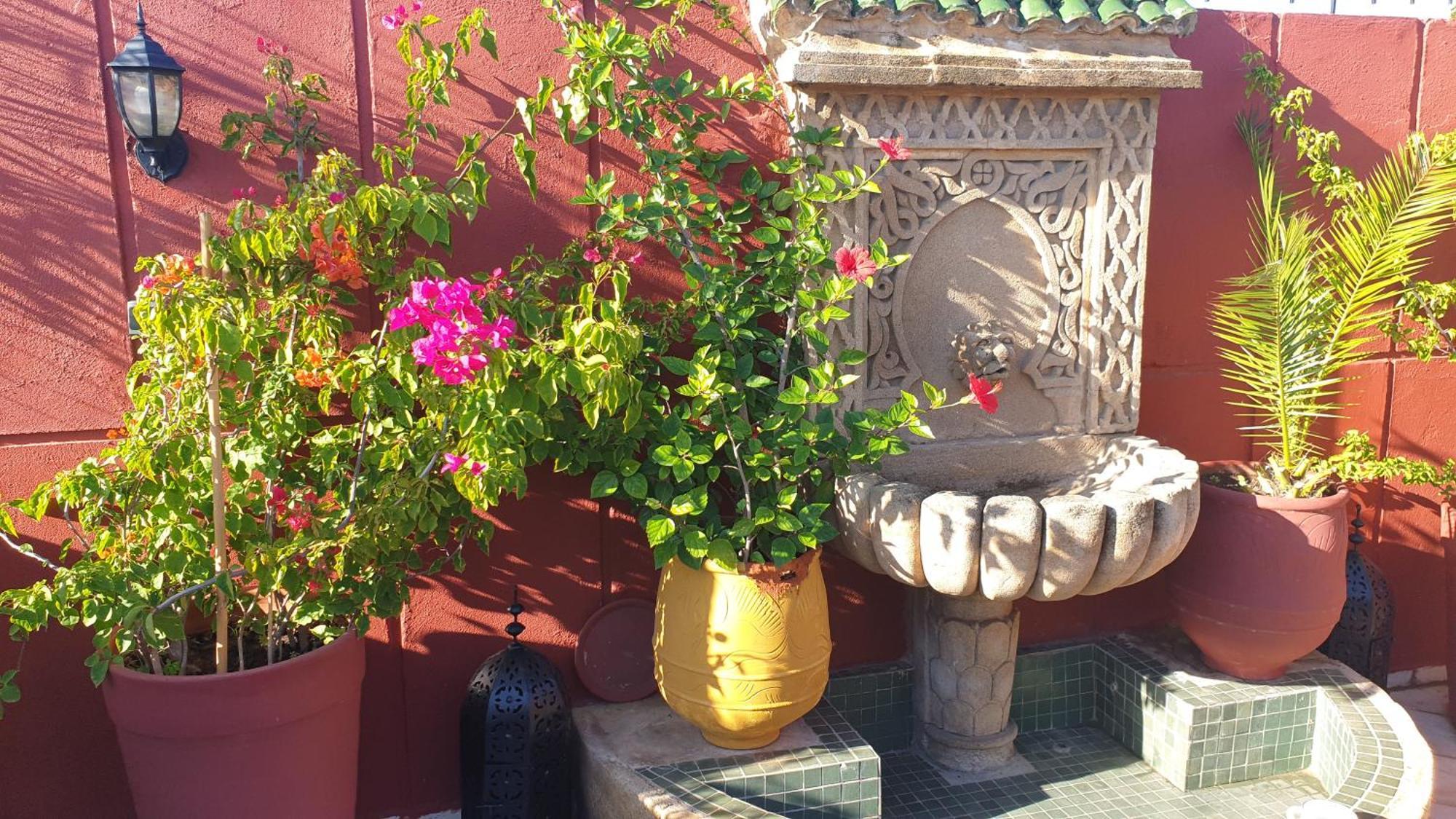 Appartement Agreable Avec 2 Tres Belles Terrasses Au Coeur De Rabat Exterior foto