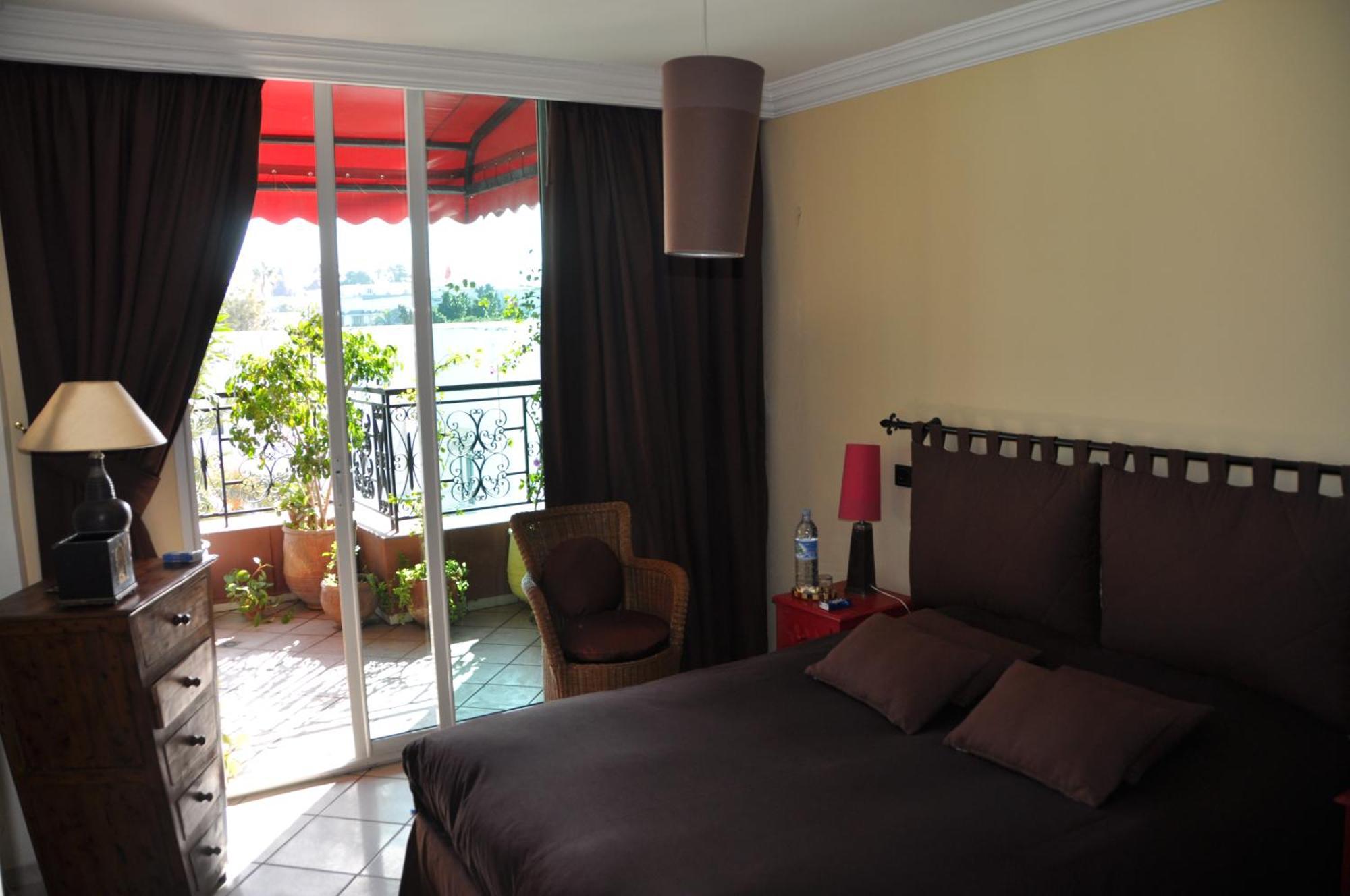 Appartement Agreable Avec 2 Tres Belles Terrasses Au Coeur De Rabat Exterior foto